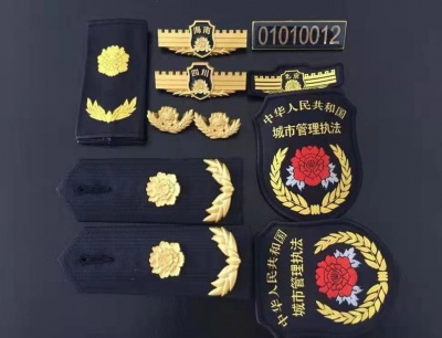 綜合行政執(zhí)法制服,交通執(zhí)法服裝,應(yīng)急管理執(zhí)法標(biāo)志服,市場(chǎng)監(jiān)督管理標(biāo)志服,農(nóng)業(yè)執(zhí)法服裝,生態(tài)環(huán)境保護(hù)制服,文化市場(chǎng)執(zhí)法服,城管標(biāo)志服裝廠(chǎng),衛(wèi)生監(jiān)督制服,六部門(mén)標(biāo)志服廠(chǎng)家-聊城市宏錦源服裝有限公司
